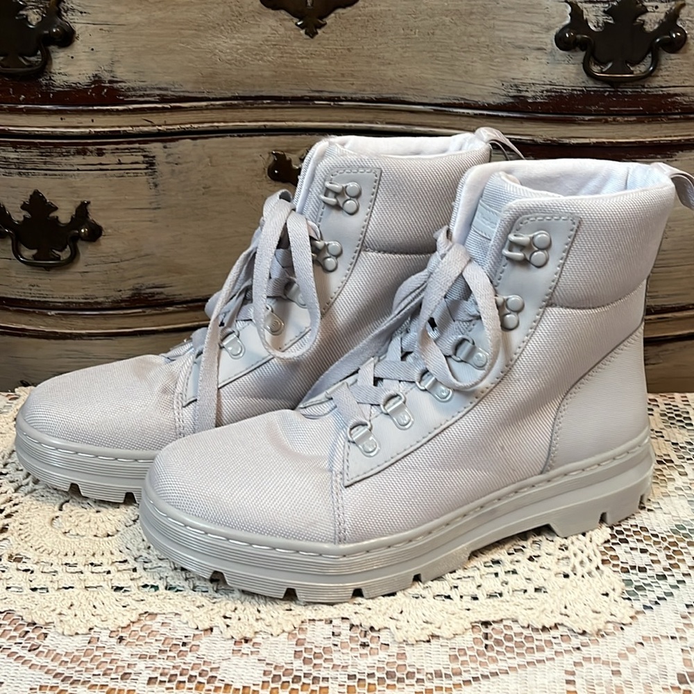 Dr. Martens boots 🥾